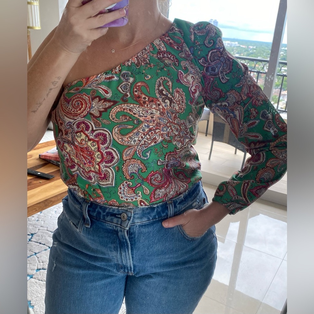 Paisley One-Shoulder Green Top
